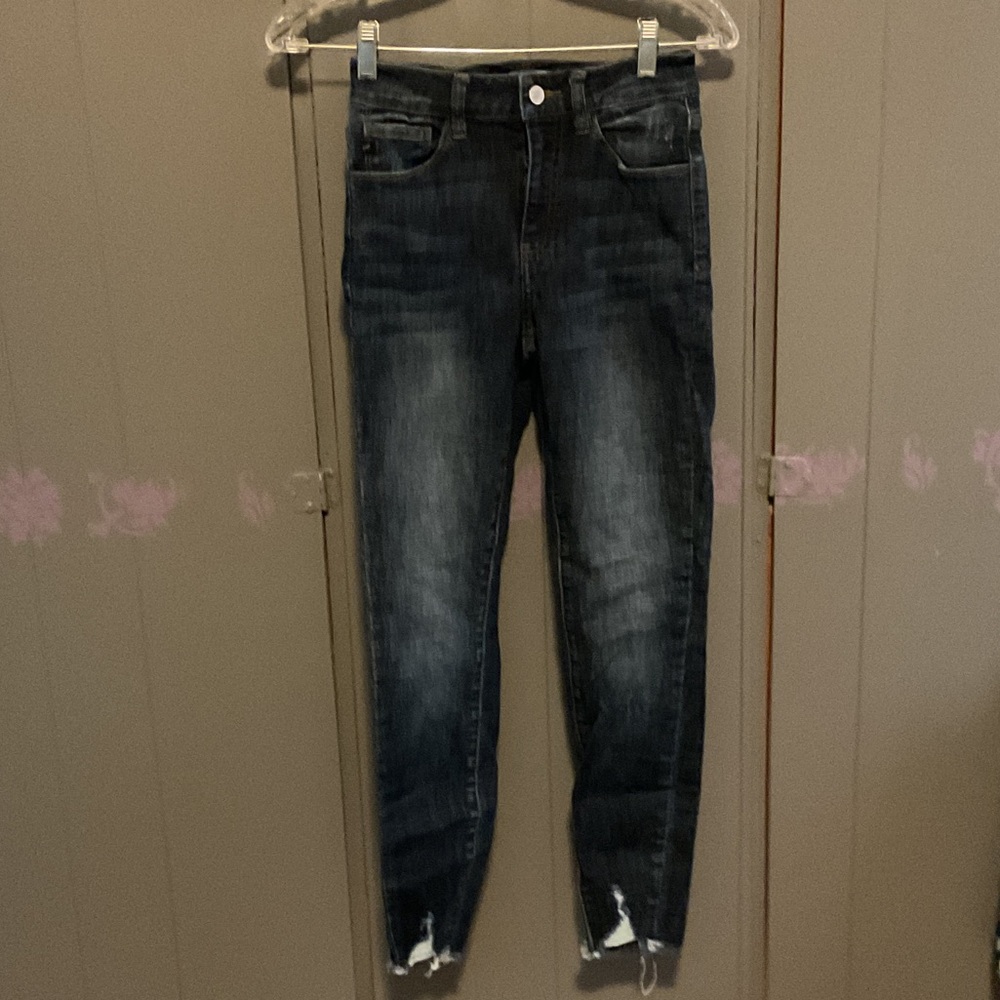 High-Rise Dark Blue Women’s Jeans with Distressed Hem